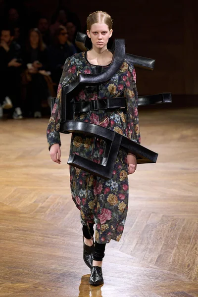 Look 23